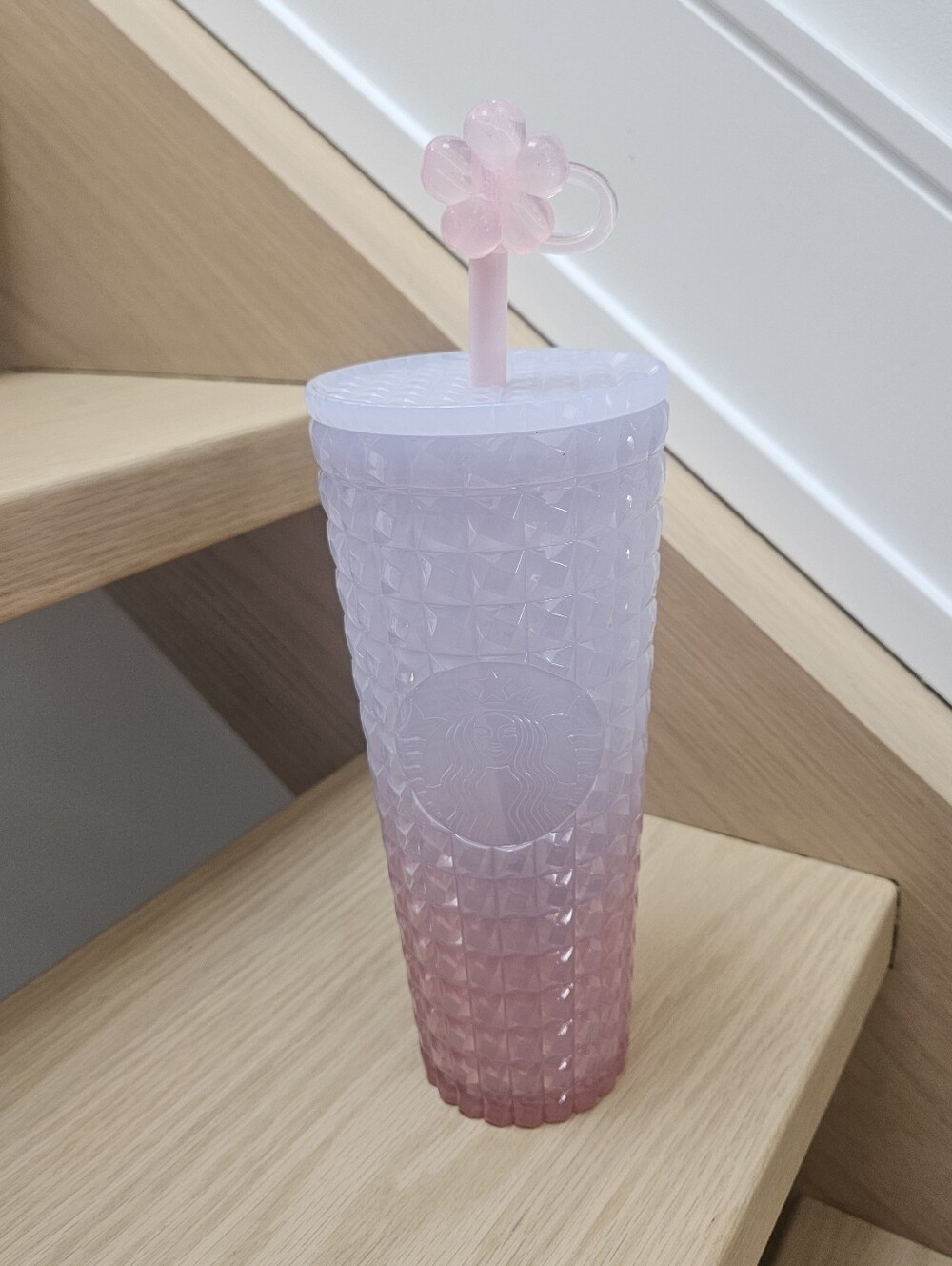 STARBUCKS Pink Gradient Cold Cup Flower Straw Topper Cherry Blossom 2026 NWT